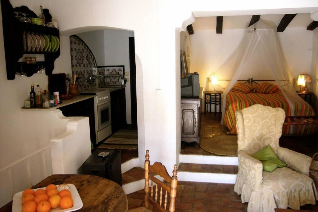 El Estudio - Beautiful Apartment In Historic Old Town Jimena De La Frontera Luaran gambar